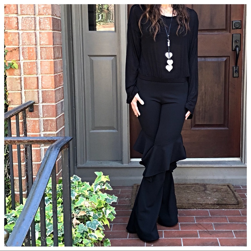 ♦️LAST ONE SALE♦️Black flair leg ruffle trim pants - Picture 6 of 8